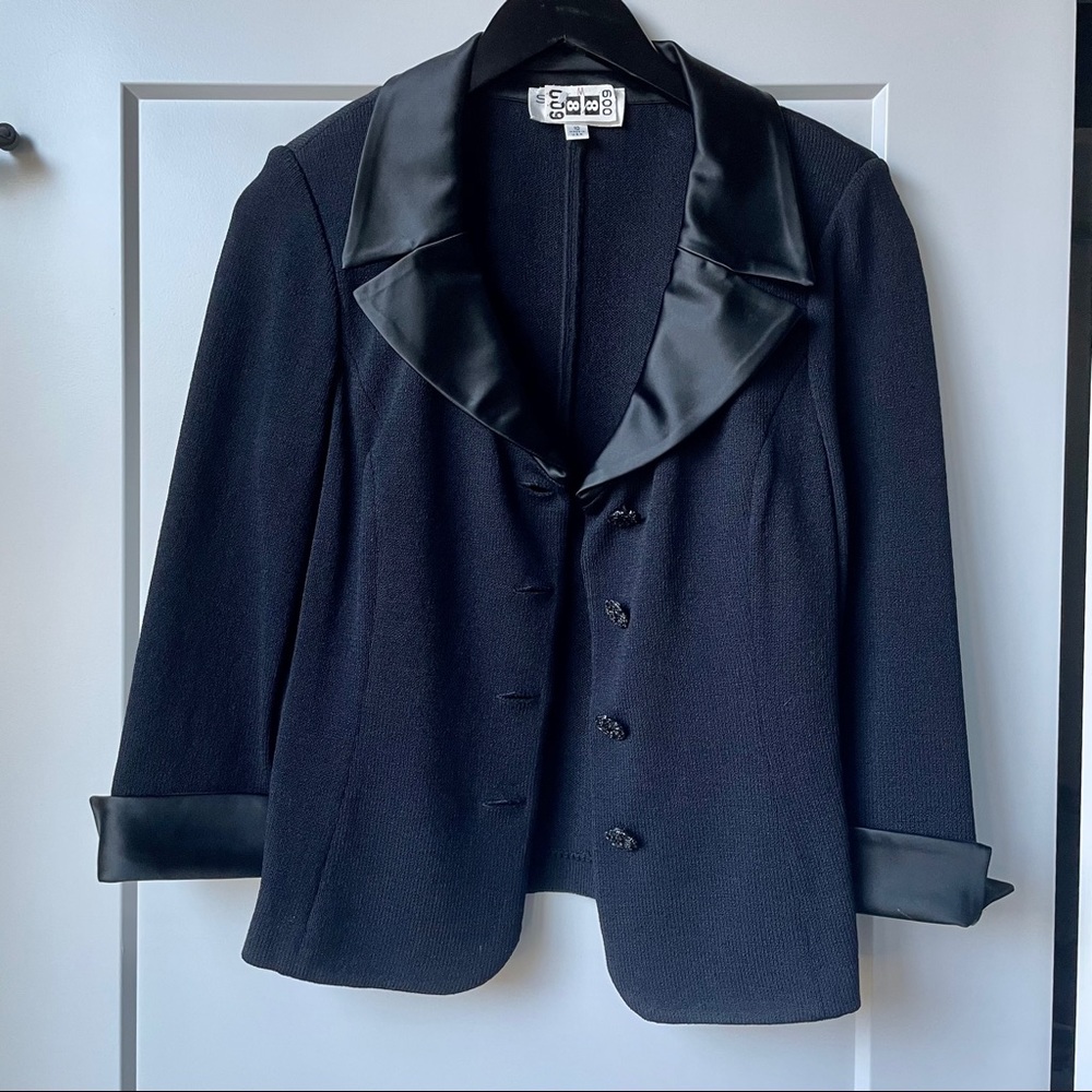 St. John High-Quality Knit Jacket